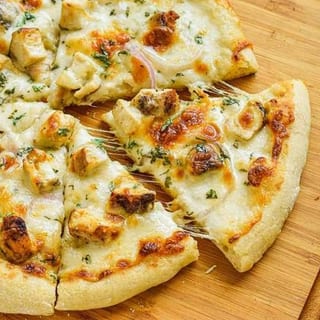 Alfredo Pizza